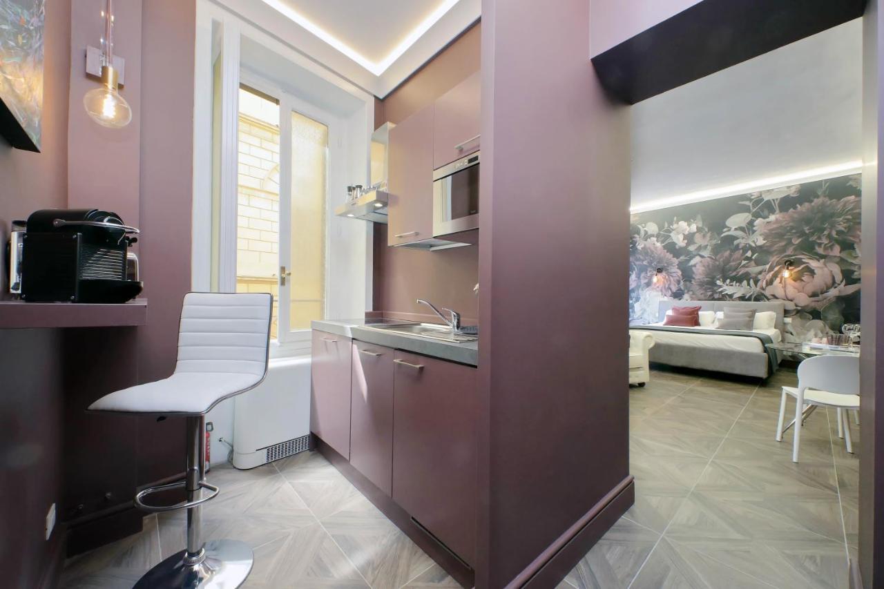 Ych-Butterfly Flat Close Trevi Fountain Ρώμη Εξωτερικό φωτογραφία