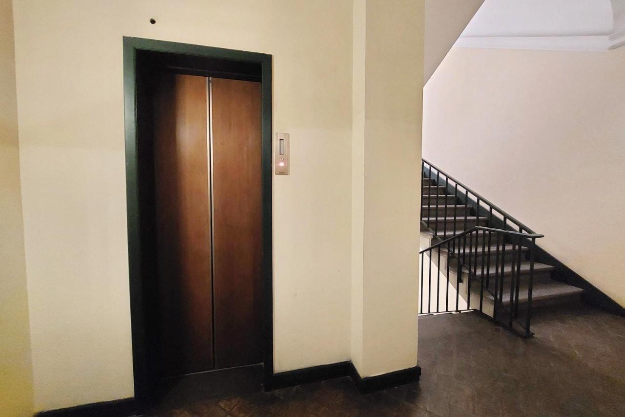 Ych-Butterfly Flat Close Trevi Fountain Ρώμη Εξωτερικό φωτογραφία
